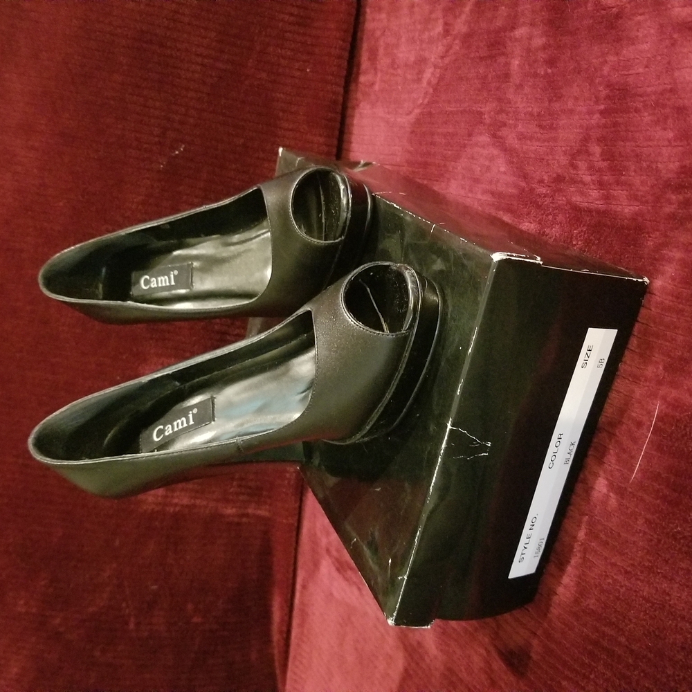 Cami NYC Black Heels with Avant-Garde Design